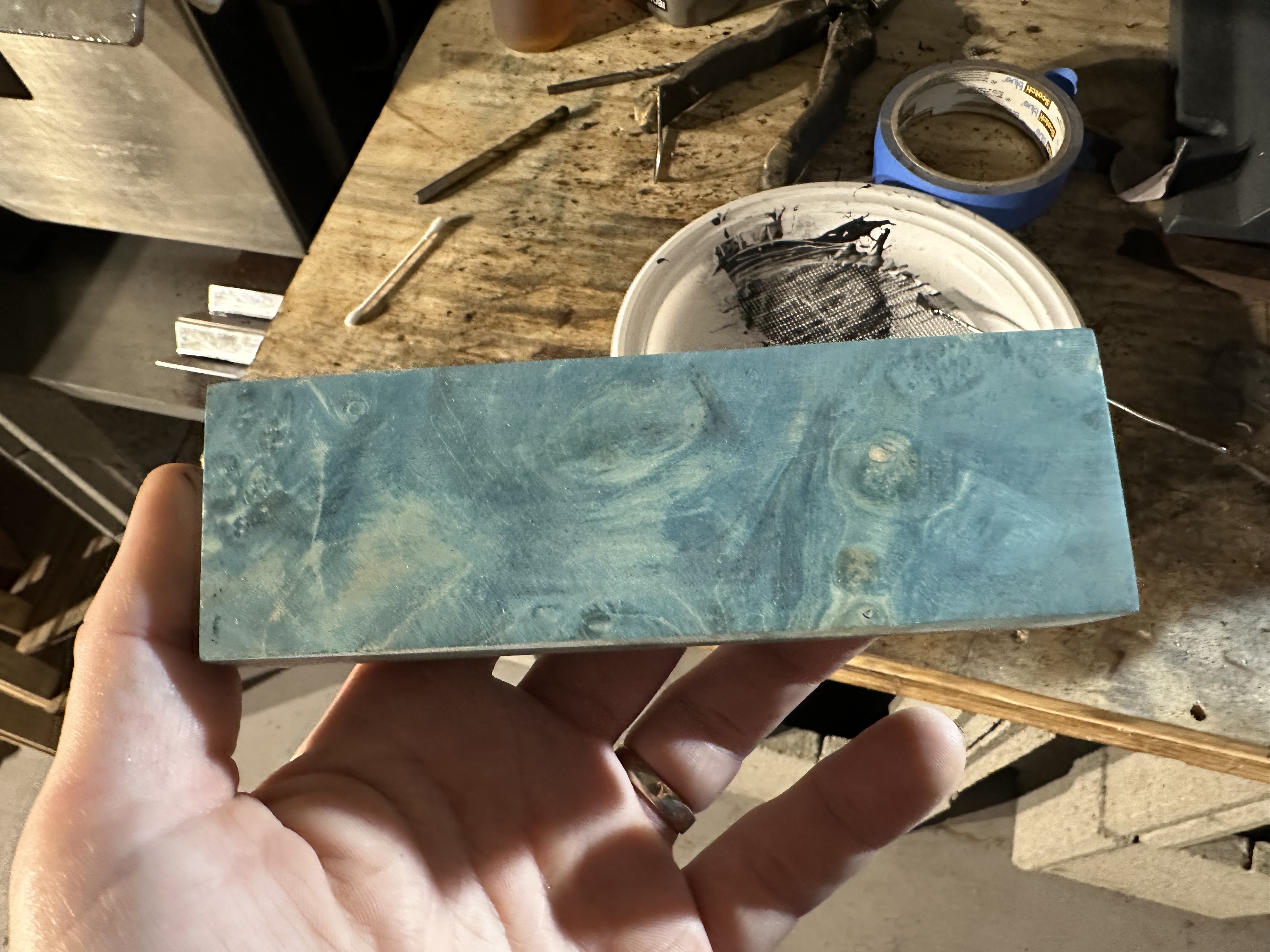 Détail d'atelier et de forge Carbone Stellaire